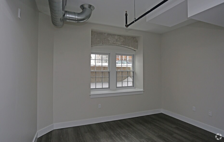 More Photos Of 24 Amity St, Cohoes Apartments For Sale