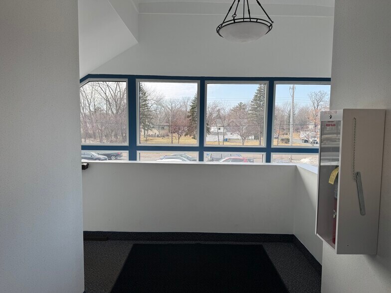 More Photos Of 146 N Lake St, Forest Lake Medical For Lease