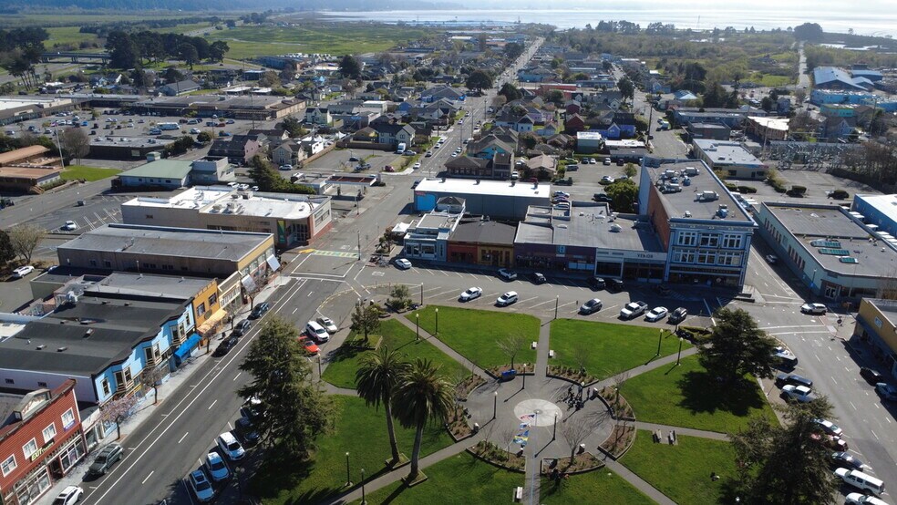 More Photos Of 737 G St, Arcata Freestanding For Sale