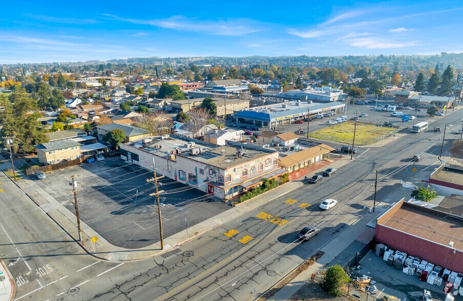 More Photos Of 1509 A St, Antioch Restaurant For Lease