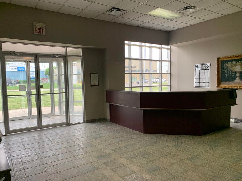 More Photos Of 775 Gillard St, Wallaceburg Industrial For Sale