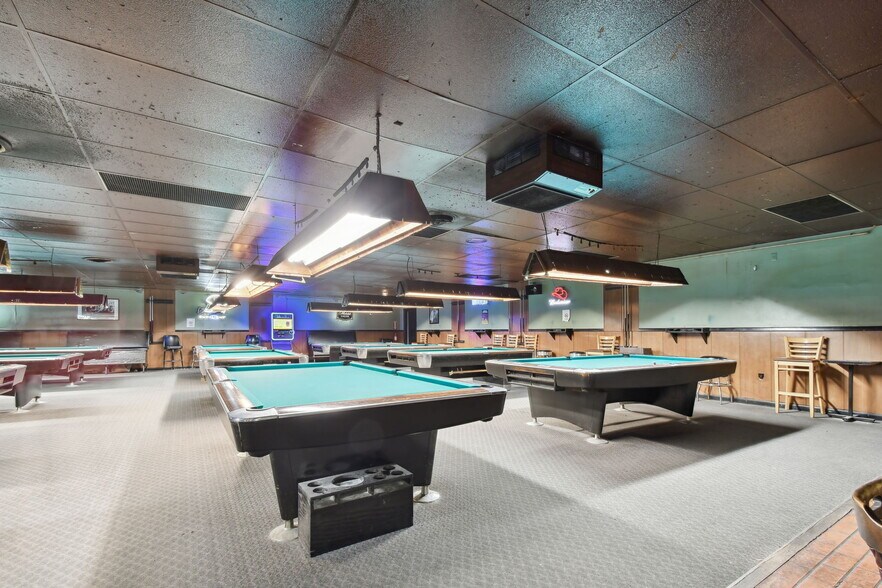 More Photos Of 1212 Rogers St, Clearwater Bar For Sale