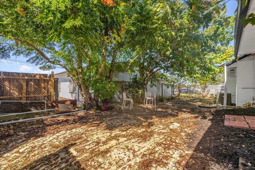 More Photos Of 312 E Main St, Dundee General Retail For Sale