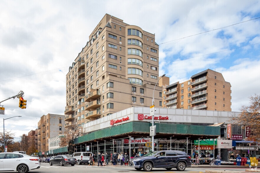 More Photos Of 13347 Sanford Ave, Flushing Apartments For Sale