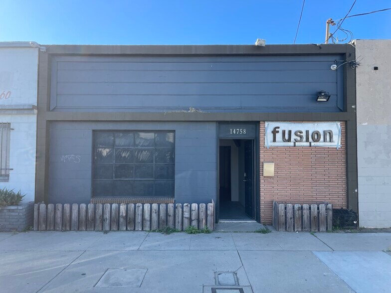 Primary Photo Of 14758 Keswick St, Van Nuys Light Manufacturing For Lease