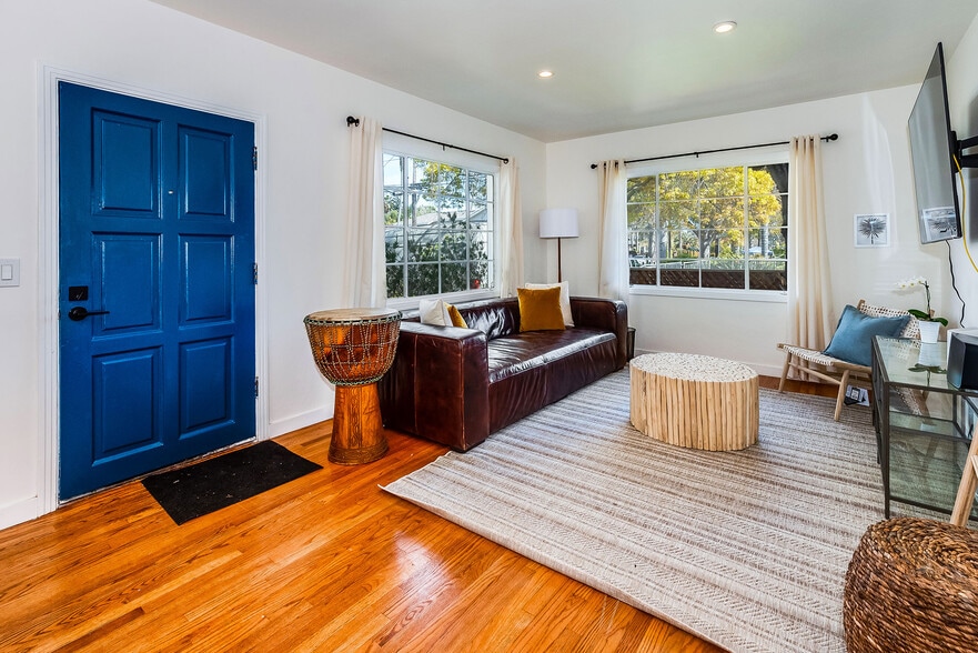 More Photos Of 208 S Voluntario St, Santa Barbara Apartments For Sale
