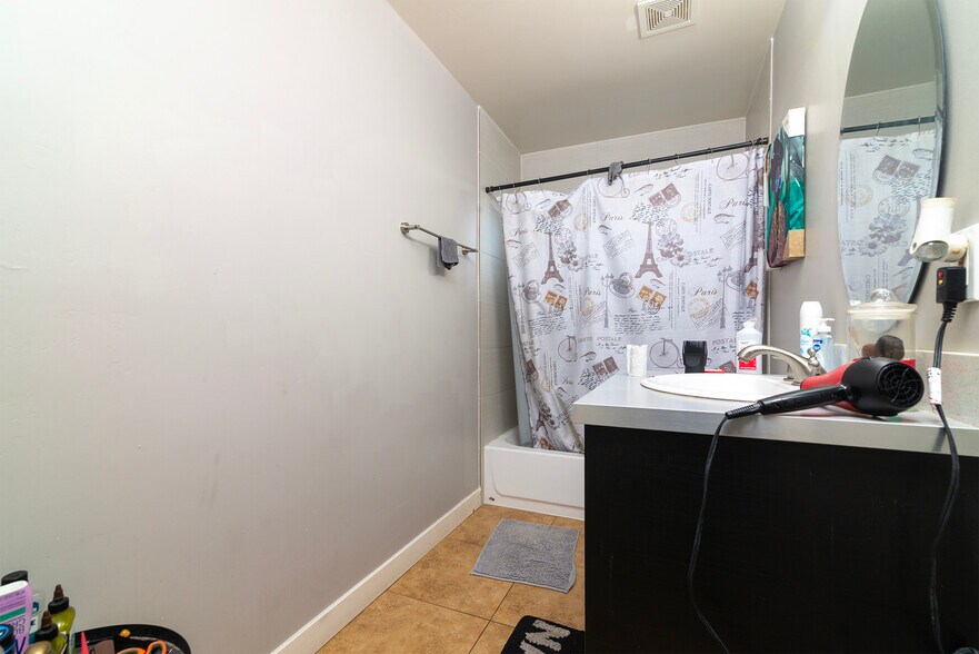 More Photos Of 822 E Montecito Ave, Phoenix Apartments For Sale