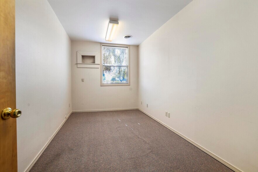 More Photos Of 4074 N 2000 E, Filer Warehouse For Sale