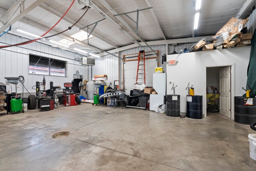 More Photos Of 1413-1415 Elkins Ave, Levittown Freestanding For Lease