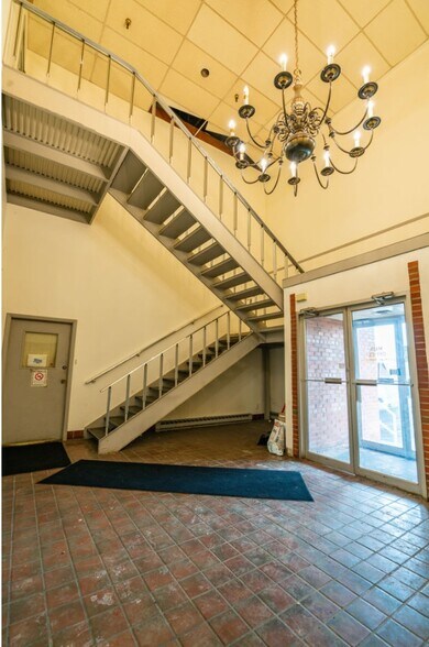 More Photos Of 621 Dana St NE, Warren Manufacturing For Lease