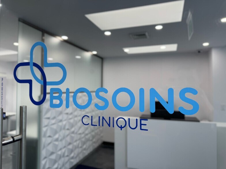 More Photos Of 3858-3870 Notre-Dame, Laval Office For Sale