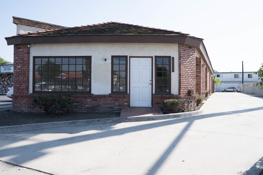 More Photos Of 10616-10622 Katella Ave, Anaheim Loft Creative Space For Sale