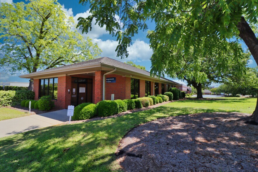 More Photos Of 3410 Sunset Blvd, West Columbia Medical For Lease