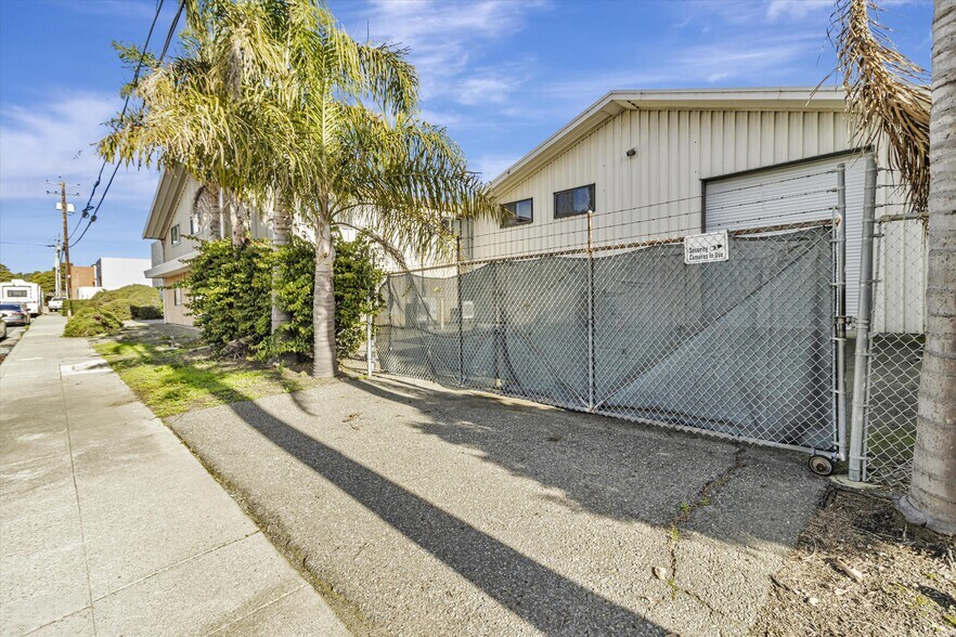 More Photos Of 1356 S 50th St, Richmond Warehouse For Sale