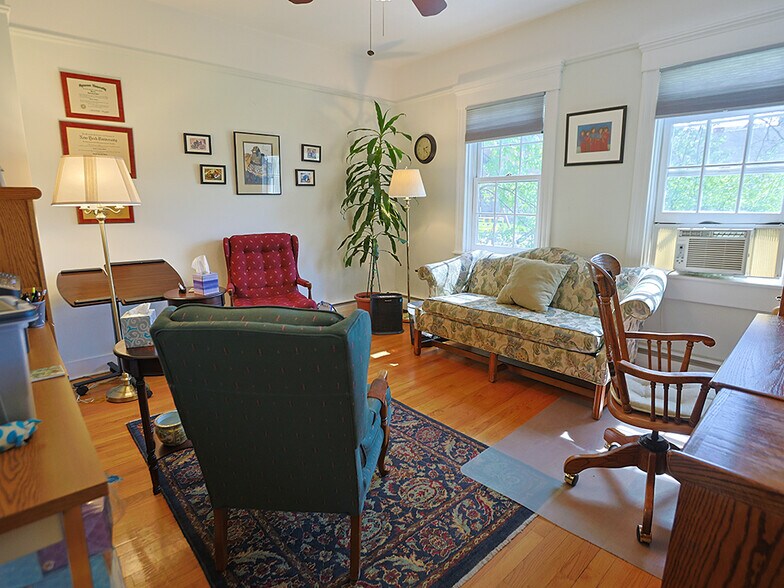 More Photos Of 19 Hill St, Goshen Office For Sale