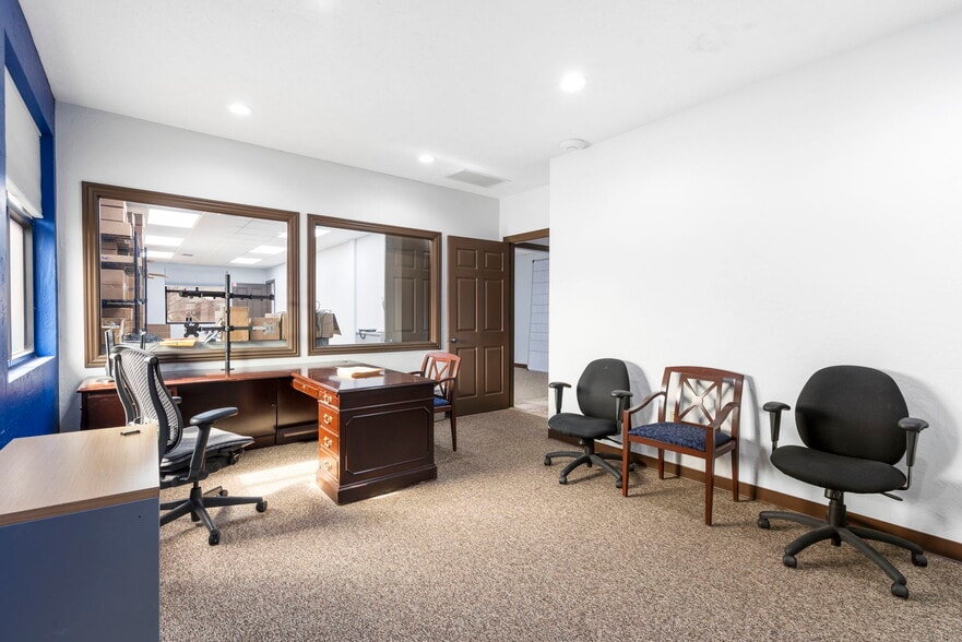 More Photos Of 4136 South Scenic, Springfield Office For Sale