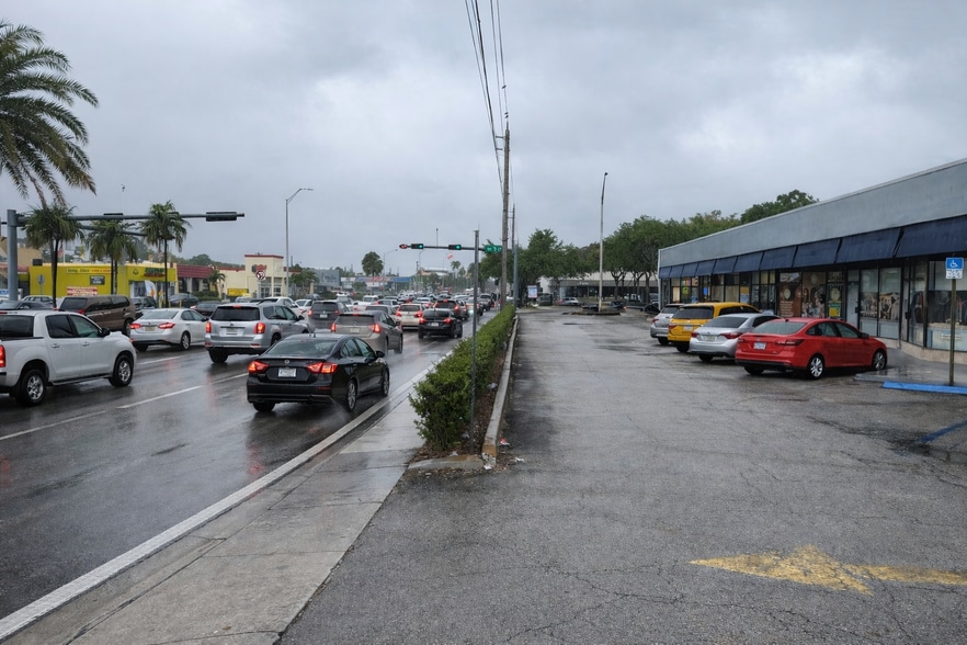 More Photos Of 357-379 NE 167th St, Miami Storefront For Lease