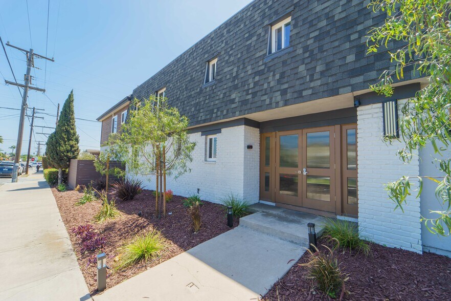 More Photos Of 3167 Landis St, San Diego Apartments For Sale