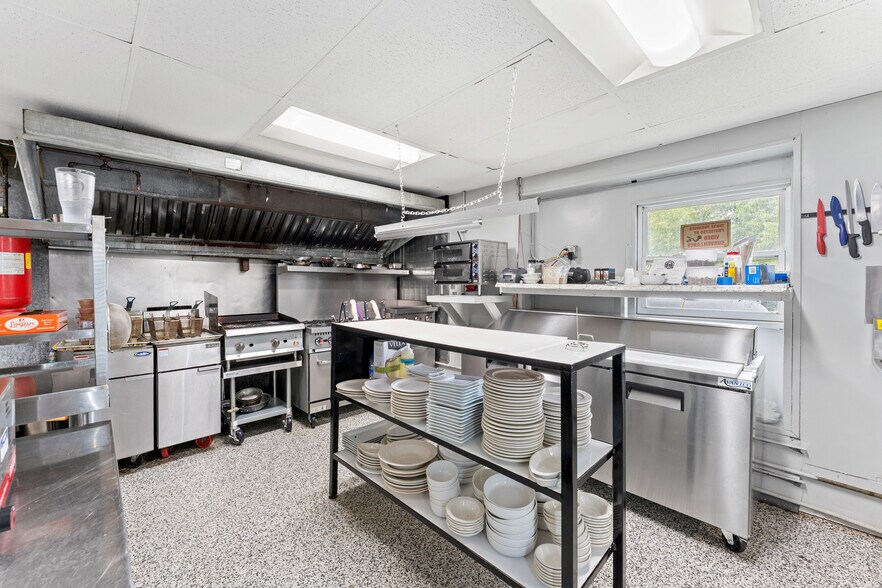 More Photos Of 2582 State Highway 7, Bainbridge Restaurant For Sale