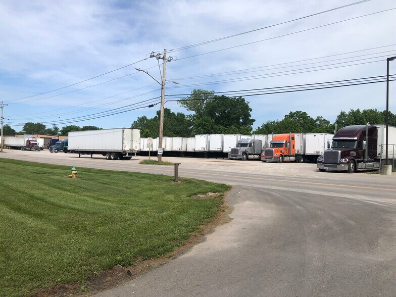 More Photos Of 3100 Fitzgerald Industrial Dr, Bowling Green Warehouse For Lease