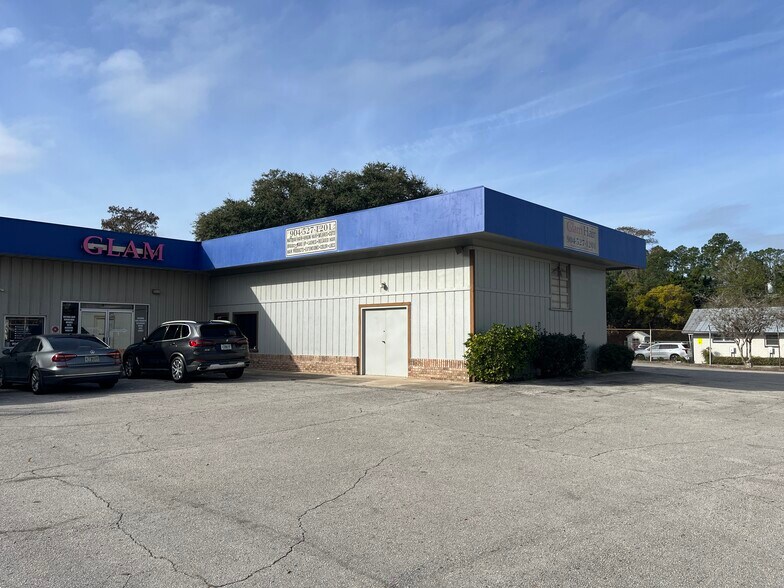 More Photos Of 1906 Parental Home Rd, Jacksonville Storefront For Sale