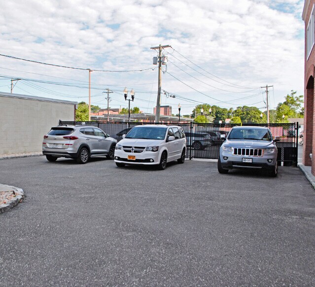 More Photos Of 125 E Main St, Patchogue Storefront Retail Residential For Lease