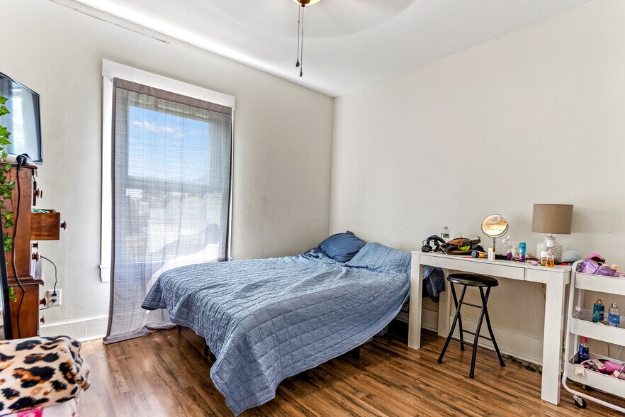 More Photos Of 51 Tanguay St, Sanford Apartments For Sale
