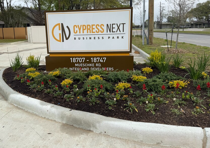More Photos Of 18723 Mueschke Rd, Cypress Office For Lease