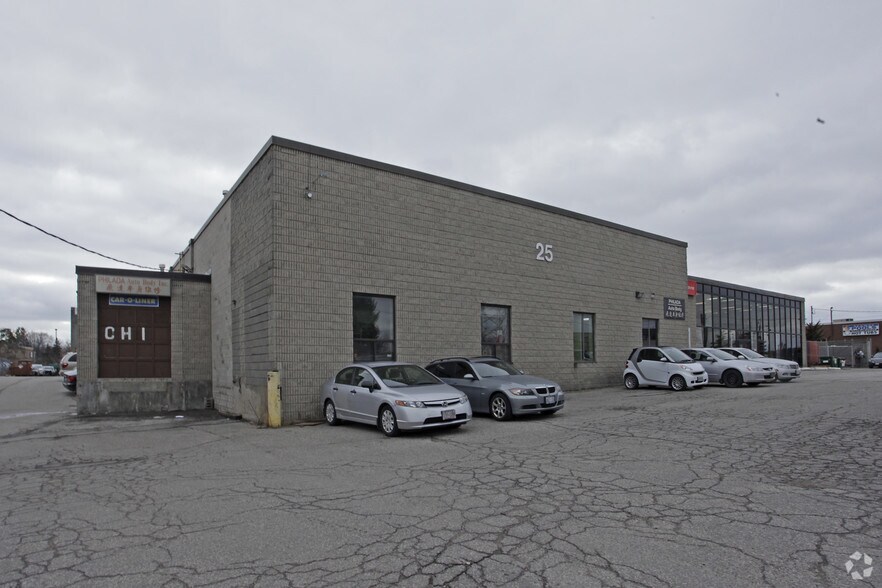 Primary Photo Of 25 Heritage Rd, Markham Warehouse For Lease