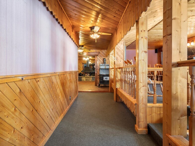 More Photos Of 900 S Highway 39, Huntsville Restaurant For Sale