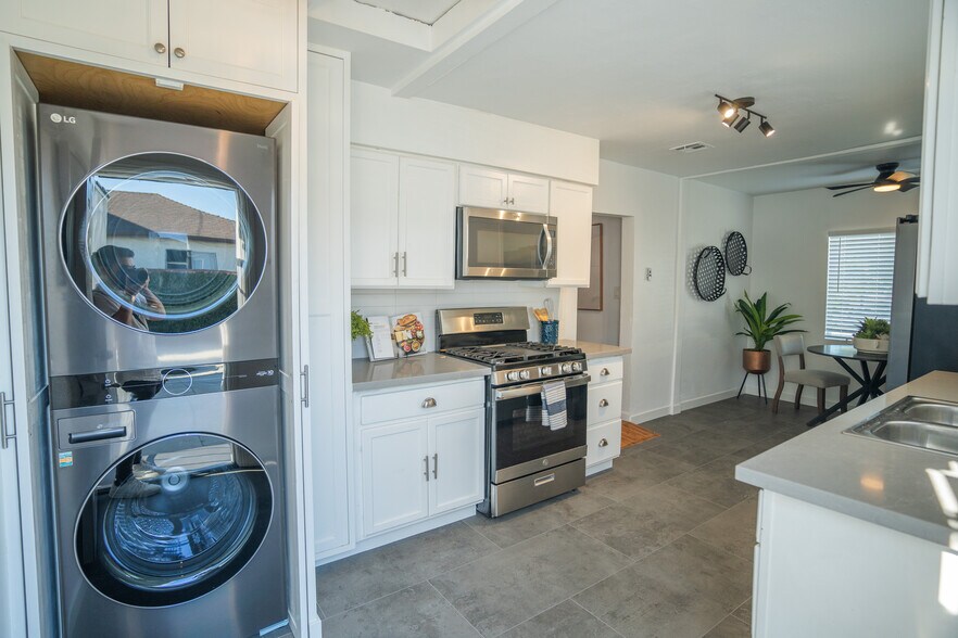More Photos Of 11835 Gale Ave, Hawthorne Multifamily For Sale