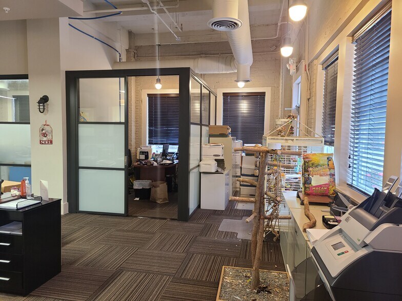 More Photos Of 5 Shore Ln, Bay Shore Apartments For Lease