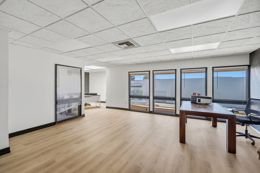 More Photos Of 5375 Industrial Dr, Huntington Beach Light Distribution For Sale