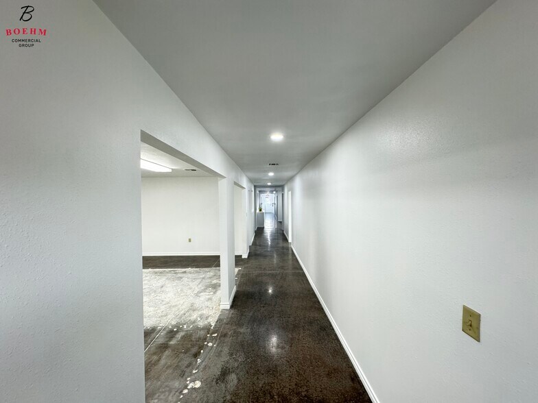 More Photos Of 2 Hill View Ln, Boerne Warehouse For Lease