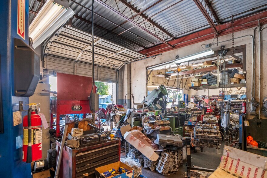 More Photos Of 105 E Maude Ave, Sunnyvale Auto Repair For Sale