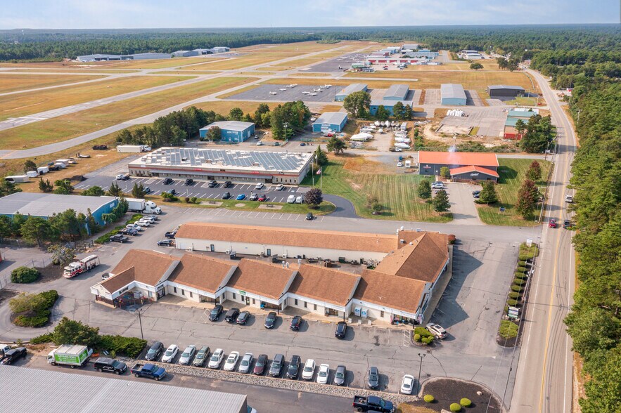 More Photos Of 202 S Meadow Rd, Plymouth Freestanding For Sale