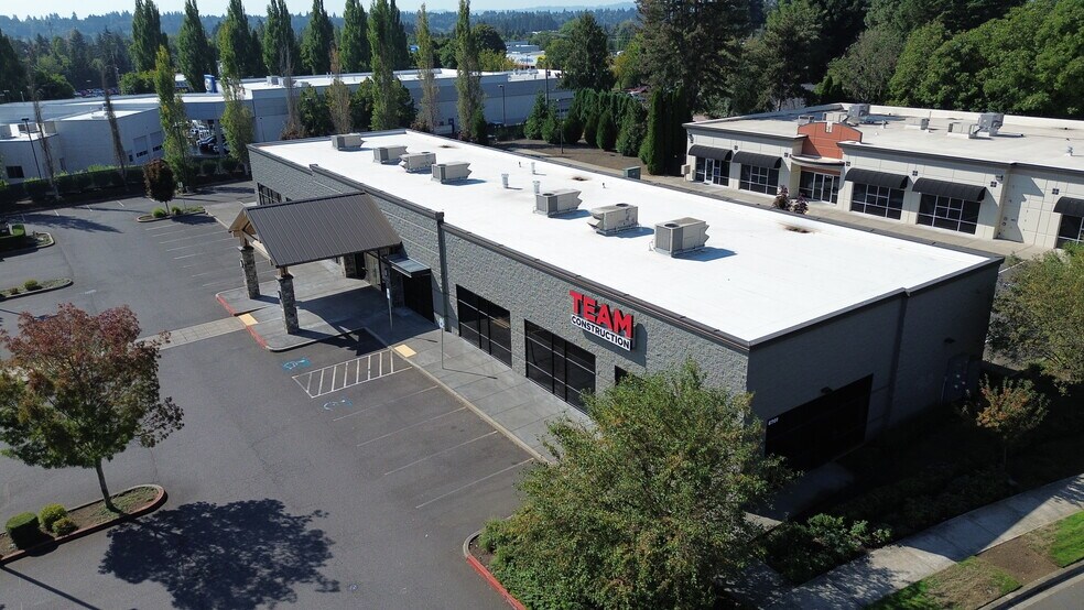 More Photos Of 6701-6715 NE Andresen St, Vancouver Office For Sale