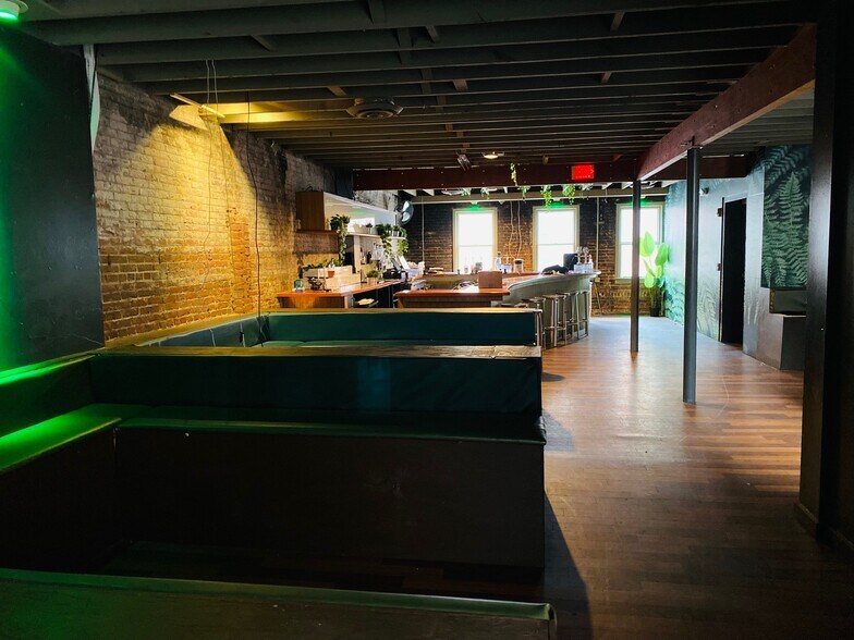 More Photos Of 1299 W 9th St, Cleveland Bar For Sale