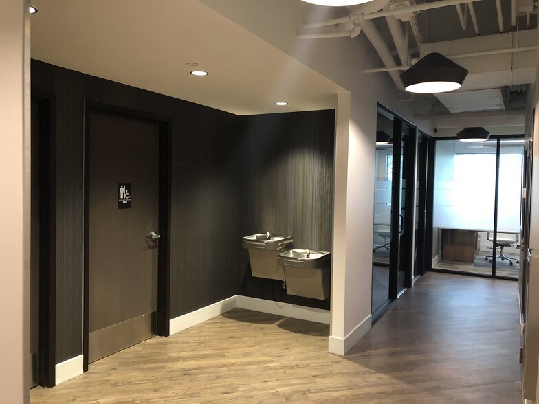 More Photos Of 2454 N McMullen Booth Rd, Clearwater Loft Creative Space For Lease