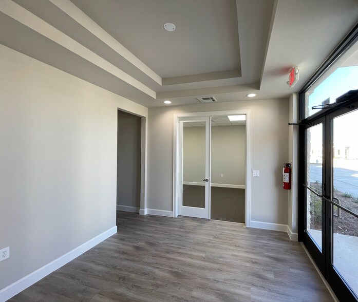More Photos Of Building 8 | 5501 Cabrera Dr, Sugar Land Medical For Lease