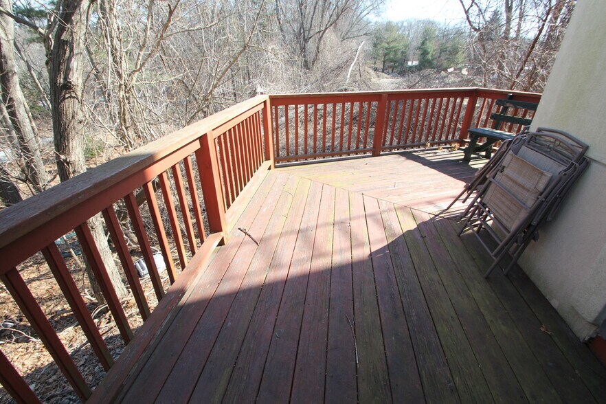 More Photos Of 87 Main St, North Reading Light Manufacturing For Sale