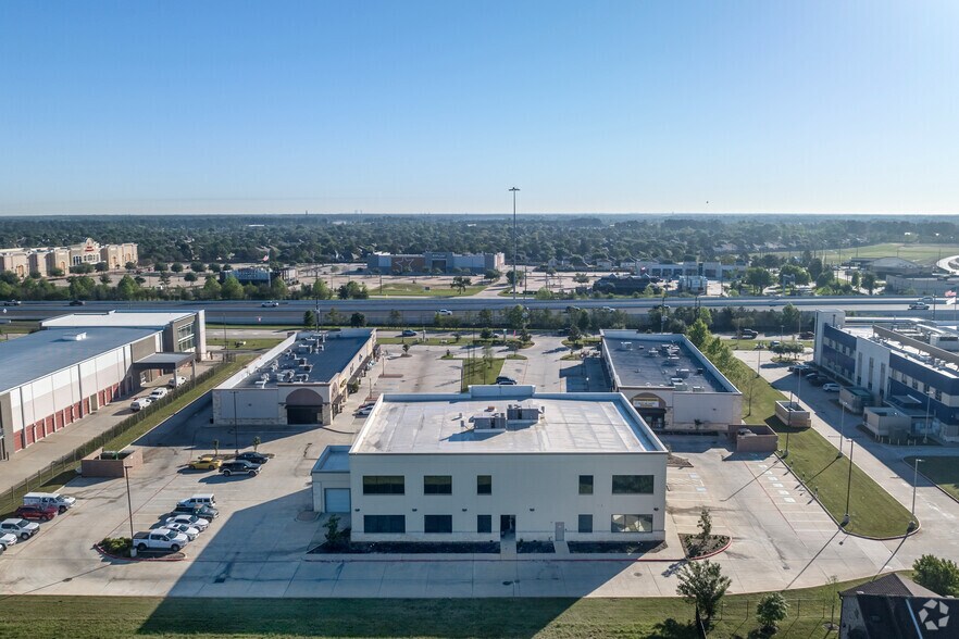 More Photos Of 24445 Tomball Pkwy, Tomball Unknown For Lease
