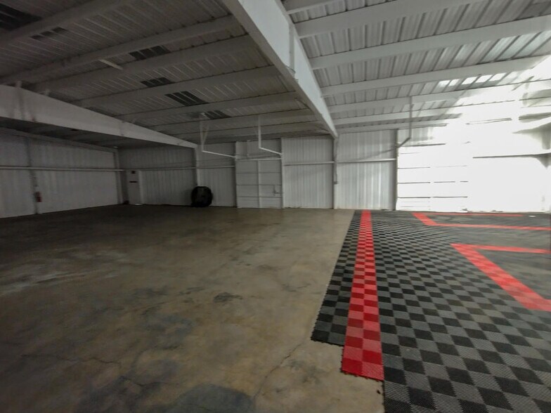 More Photos Of 2314 E Us-190 Hwy, Copperas Cove Auto Repair For Lease