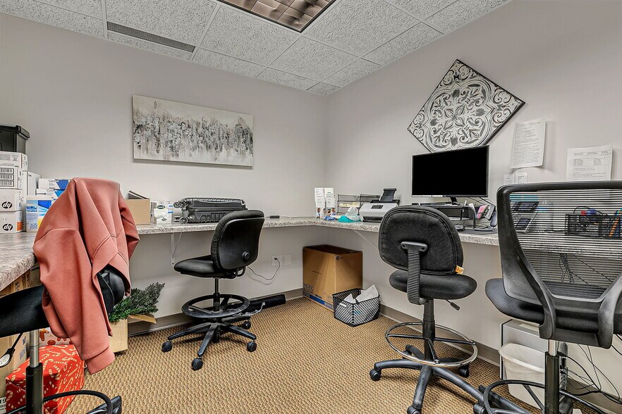 More Photos Of 1511 Northway Dr, Saint Cloud Medical For Sale