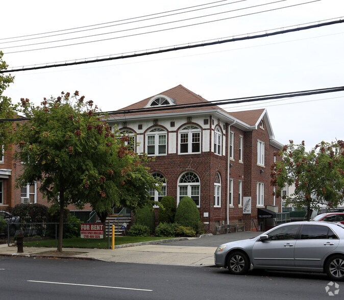 More Photos Of 1610 Williamsbridge Rd, Bronx Office For Sale