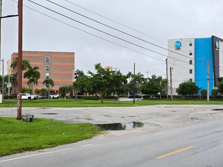 More Photos Of 237 N Krome Ave, Florida City Land For Sale