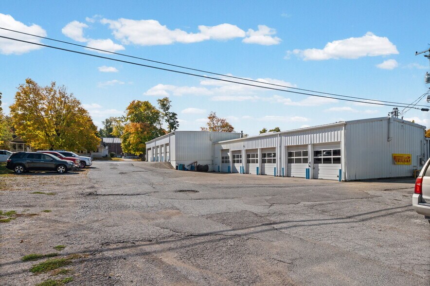 More Photos Of 400 E Pike St, Attica Auto Dealership For Sale