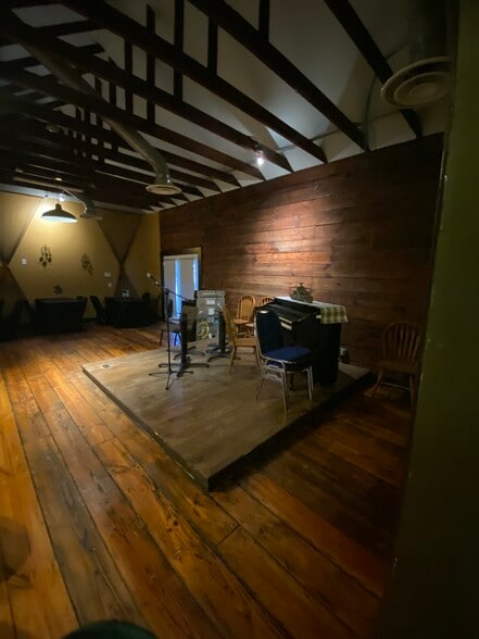 More Photos Of 955 Commercial St NE, Conyers Loft Creative Space For Sale