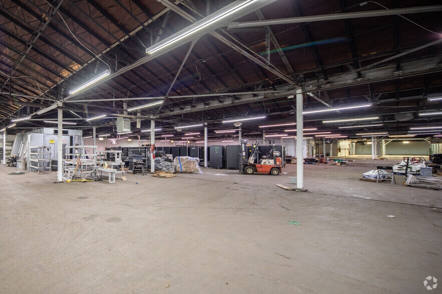 More Photos Of 5206 S 38th St, Saint Louis Warehouse For Lease