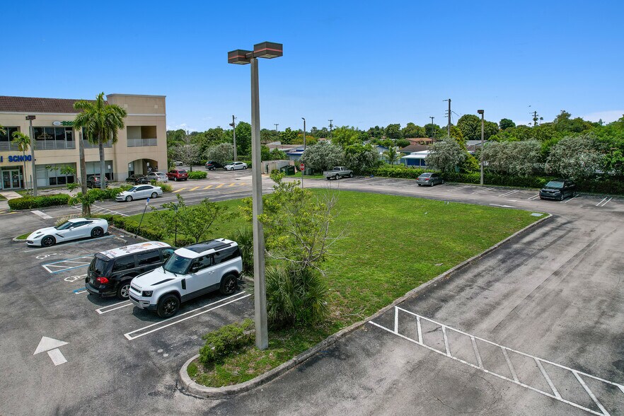 More Photos Of 4880-4898 NW 183rd - Outparcel st, Miami Gardens Land For Lease